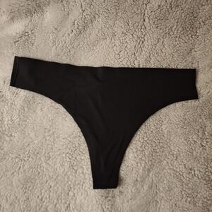 NWOT lululemon Black Thong